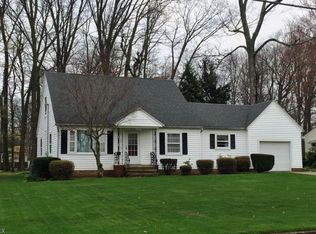 1554 Ries St, Barberton, OH 44203