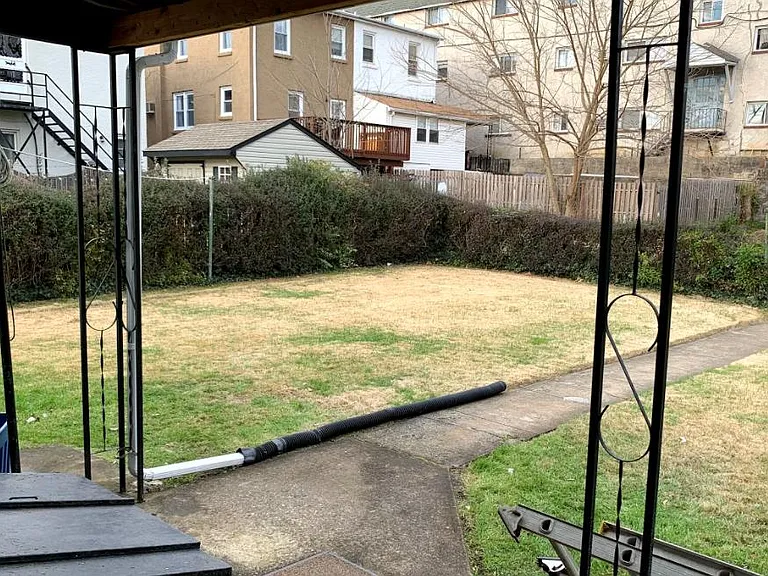 142 W 4th Ave #1F — Photo 16