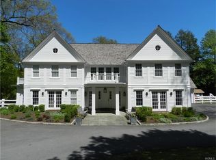 112 Fox Ln, Mount Kisco, NY