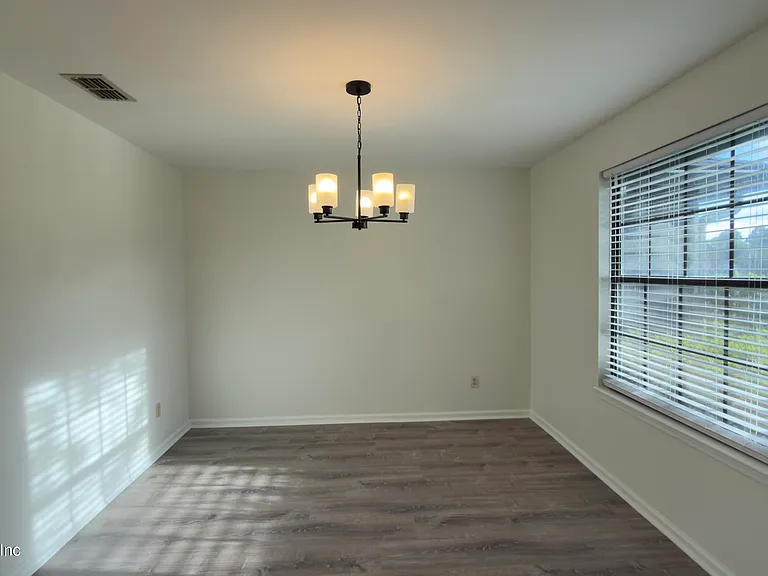 7914 Longshadow Ct — Photo 2
