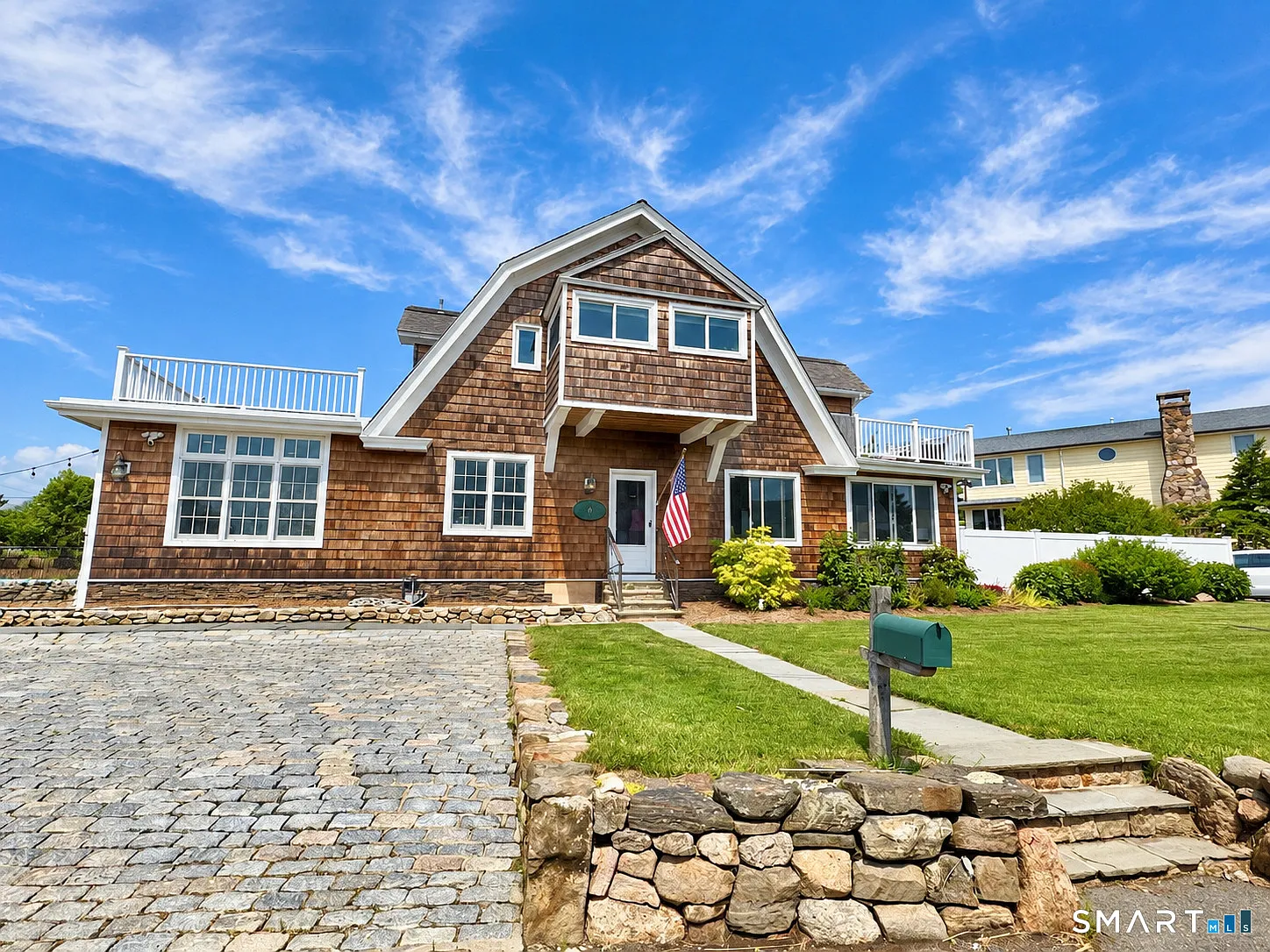 4 bed, 2.5 bath, 3315 sqft, $5,500 — Photo 1