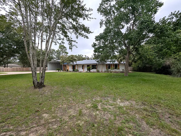 8717 Sand Pine Dr — Photo 3