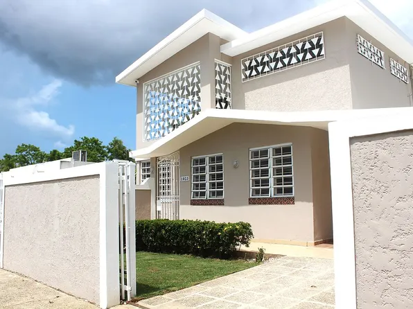 1023 Street 8 Villa Nevarez, San Juan, PR 00927