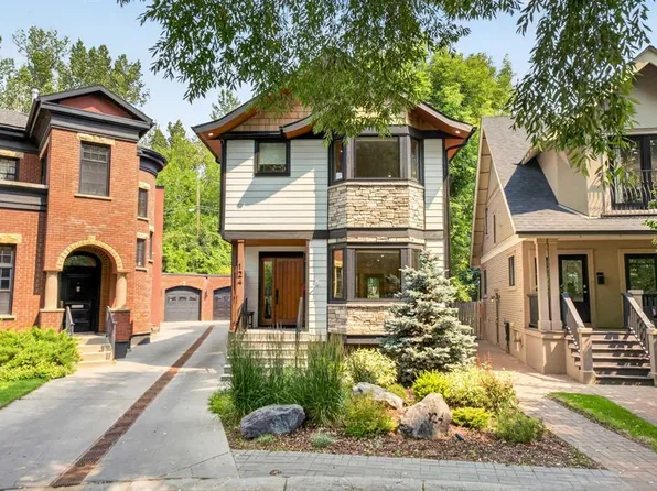 124 Garden Cres SW, Calgary, AB T2S 2H9