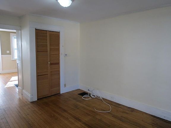 5th image of 68 Lime St #1