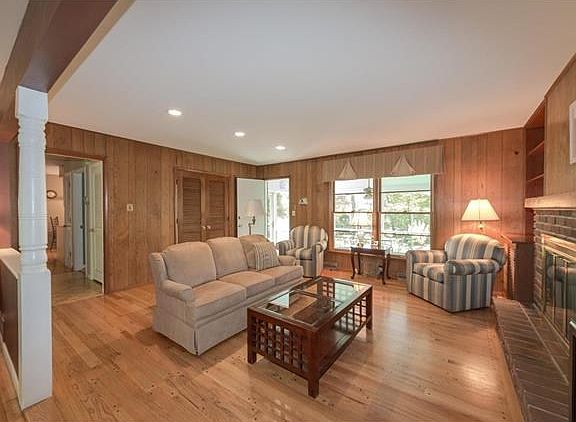 5th image of 1702 Greening Ln