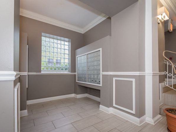 6748 N Ashland Ave #312