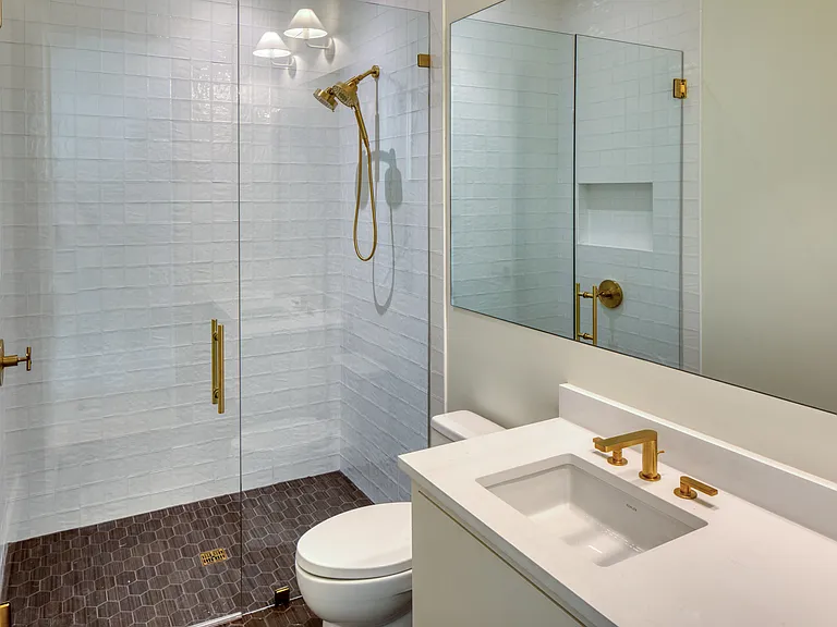 221 Vinson Rd — Photo 14