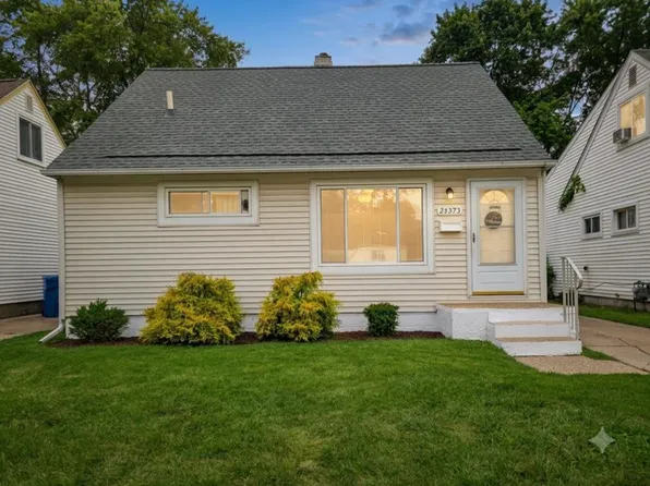 24373 Lauren Ave, Warren, MI 48089