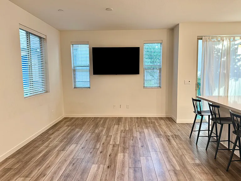182 Log Pond Ln — Photo 3