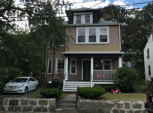 33 Roseberry Rd, Hyde Park, MA 02136