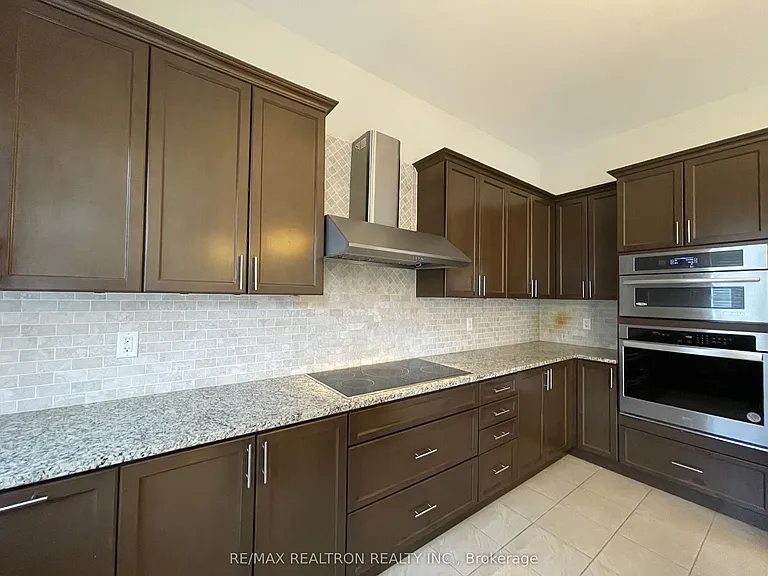51 Gracedale Dr — Photo 5