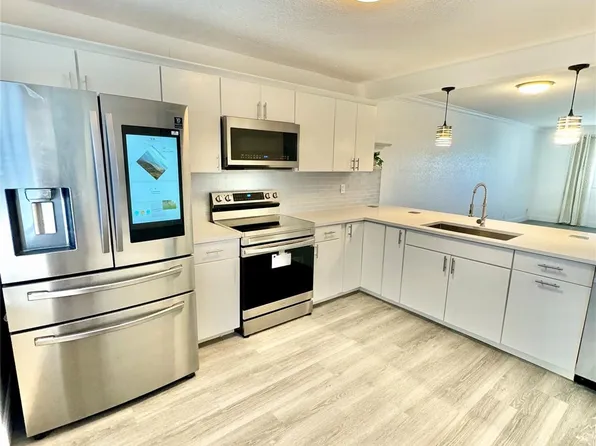 8040 Hampton Boulevard #514, North Lauderdale, FL 33068