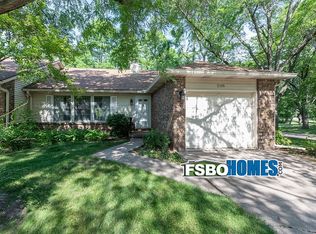 2915 4th St, Moline, IL 61265