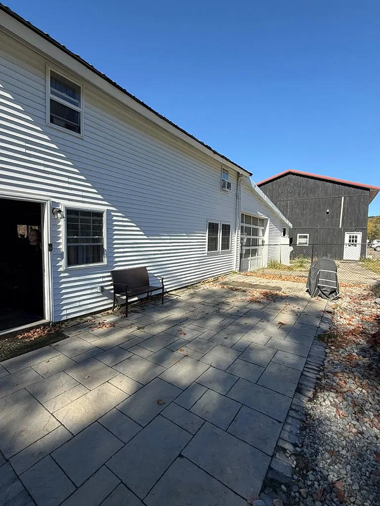 3 bed, 1500 sqft, $2,000 — Photo 3