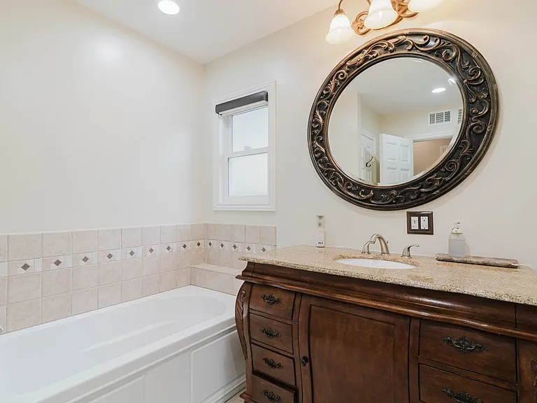 13405 Tiara St — Photo 42