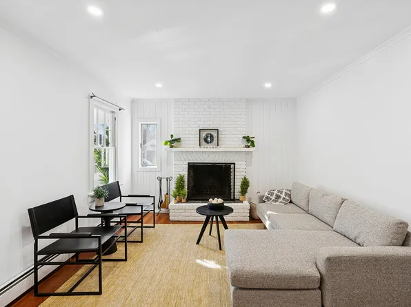 5875 Peconic Bay Blvd, Laurel, NY 11948