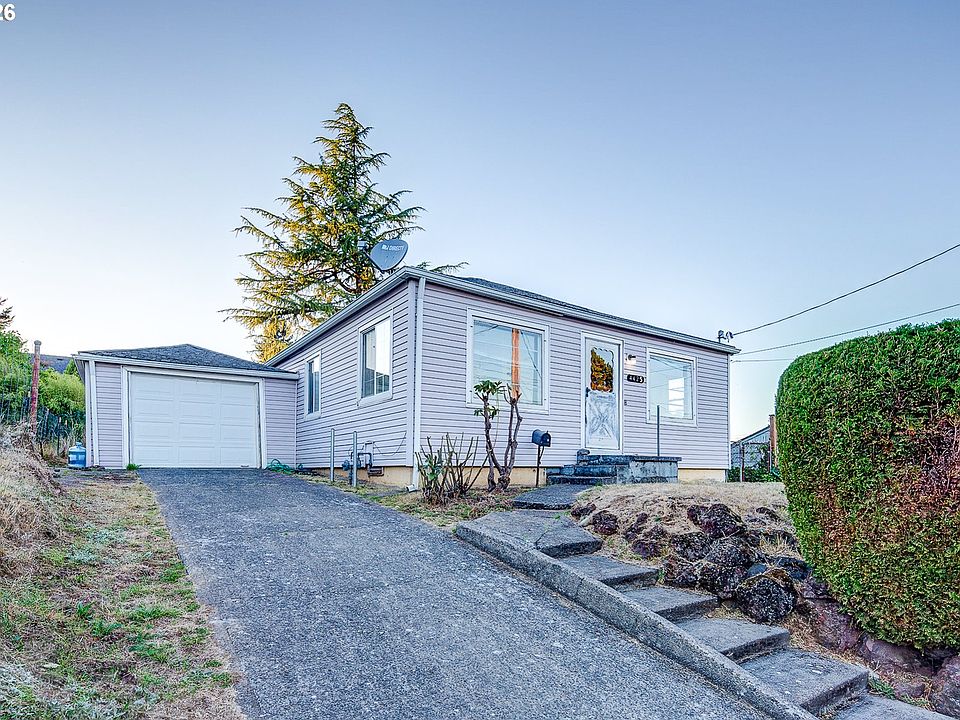 1st image of 4425 NE 42nd Ave