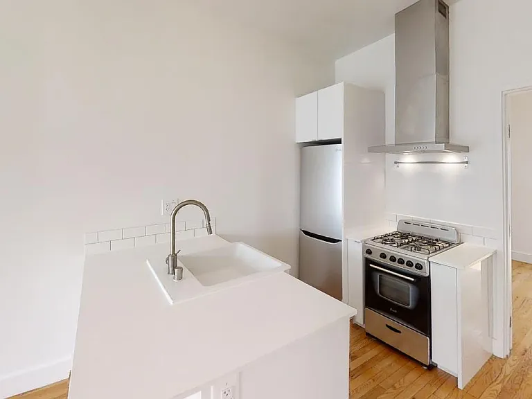 3102 London St #3110 — Photo 2