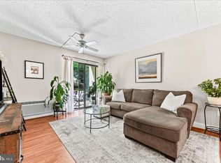 800 Avondale Rd APT 2A, Wallingford, PA 19086