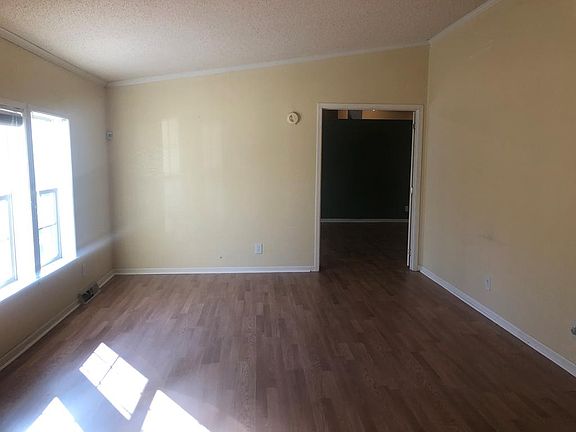 3rd image of 165 Brush Arbor Ct