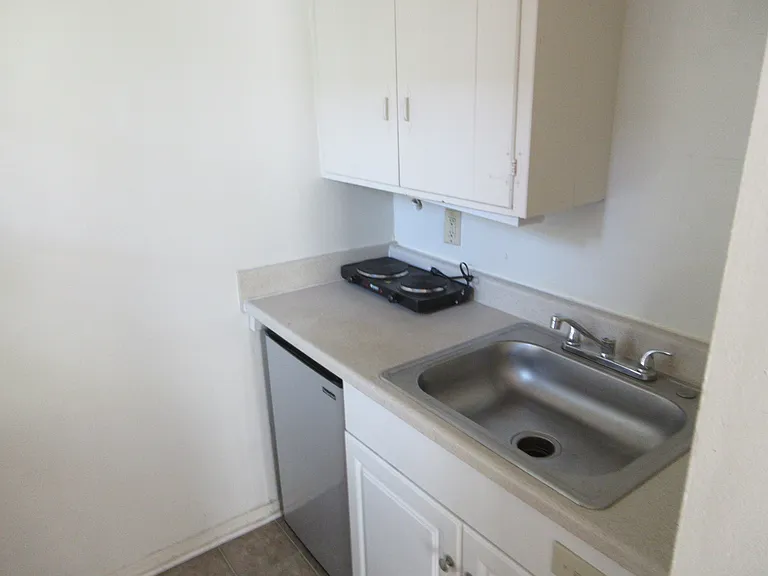 1225 Princeton St #D — Photo 5