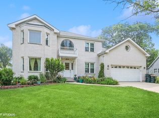 8835 Palisades Rd, Burr Ridge, IL 60527