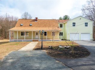 140 Hanton Rd, North Smithfield, RI 02896