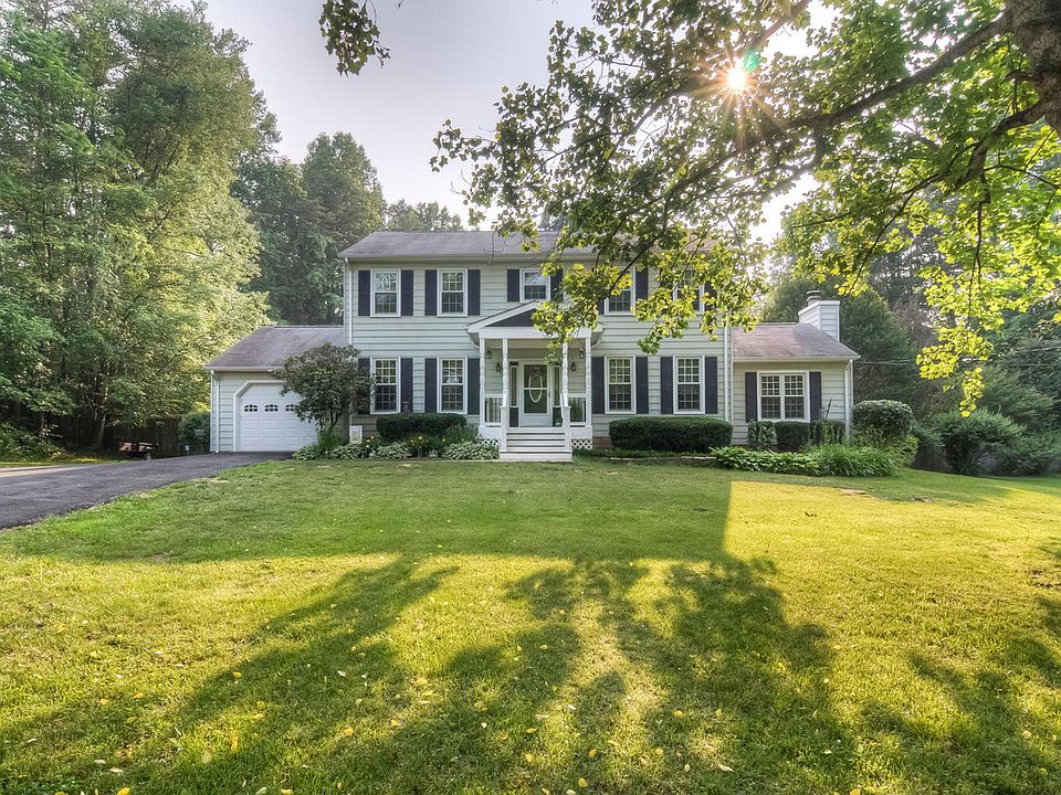 1st image of 100 Plantation Ln