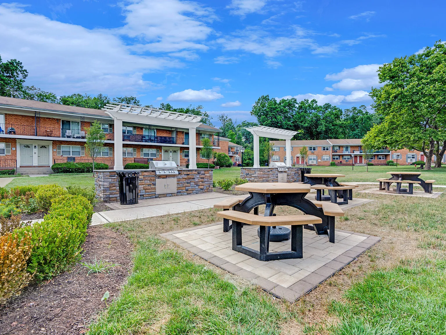 Metropark Station Apartments — photo 16