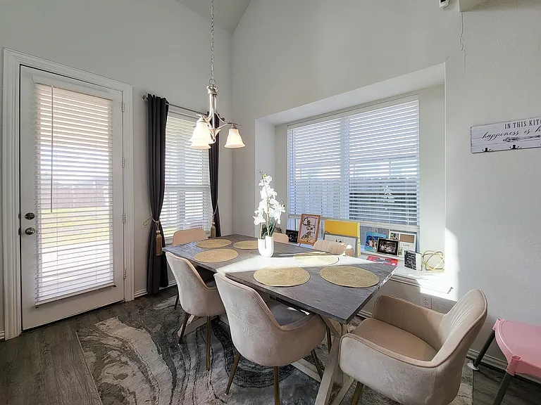 4010 Palmer Meadow Ct — Photo 10
