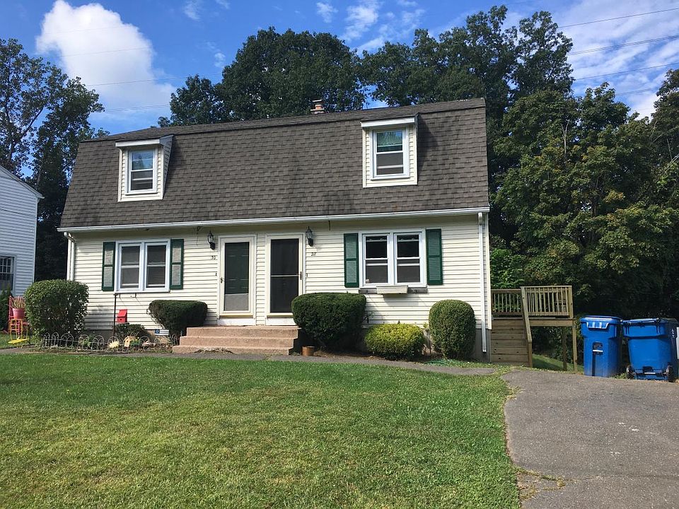 Duplex with yard