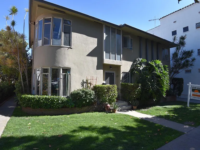 1748 Winona Blvd #1 — Photo 1