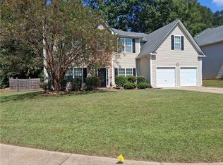 215 Barberry Ln, Dallas, GA 30132