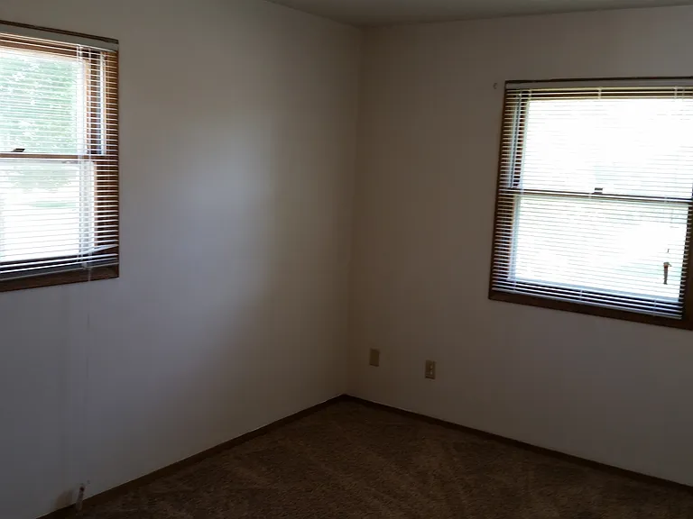 2301 W 4th St #2 — Photo 4