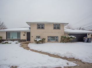 916 E 168th St, South Holland, IL 60473