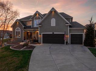 100 NW Nutall Dr, Lees Summit, MO 64081