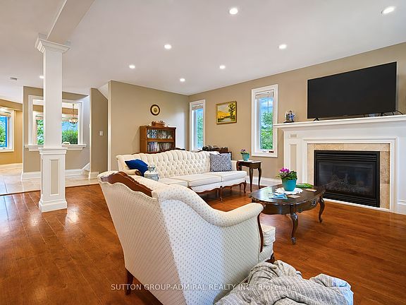 4th image of 36 Georgian Meadows Dr