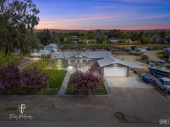 28126 Dustin Acres Rd, Taft, CA 93268