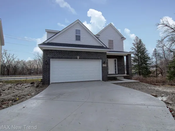 8750 Oak Ridge Trl, Westland, MI 48185