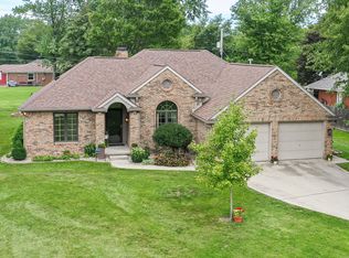 10191 N Meadow Wood Ln, Elwood, IN 46036