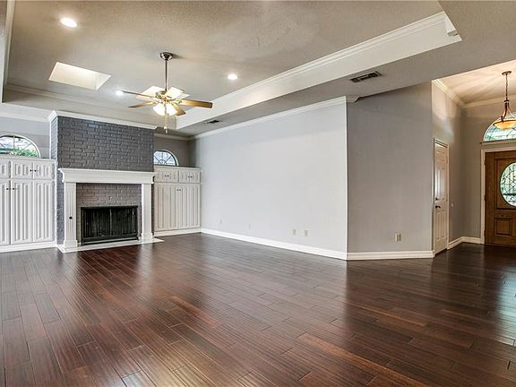 3rd image of 3203 Windsor Wood Dr