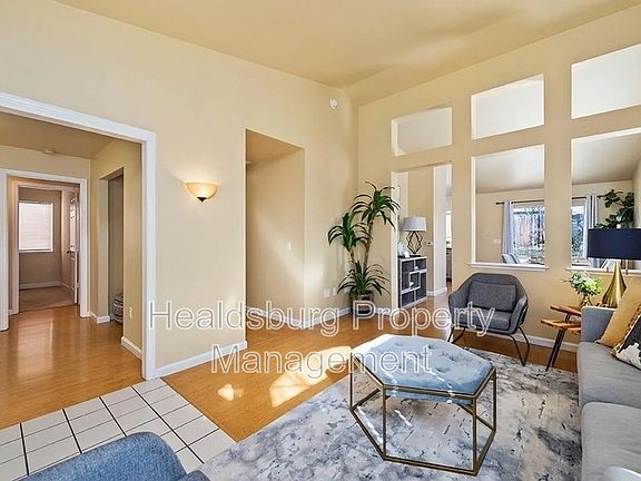 4th image of 941 Ventana Dr