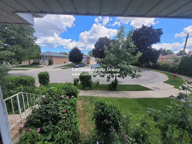 4628 N Plainfield Ave — Photo 19