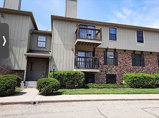 5633 SW Foxcroft Cir S APT 103, Topeka, KS 66614