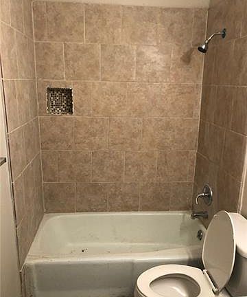 4th image of 3041 Earl Ln