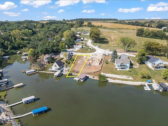 4th image of 8111A Oak Ridge Dr