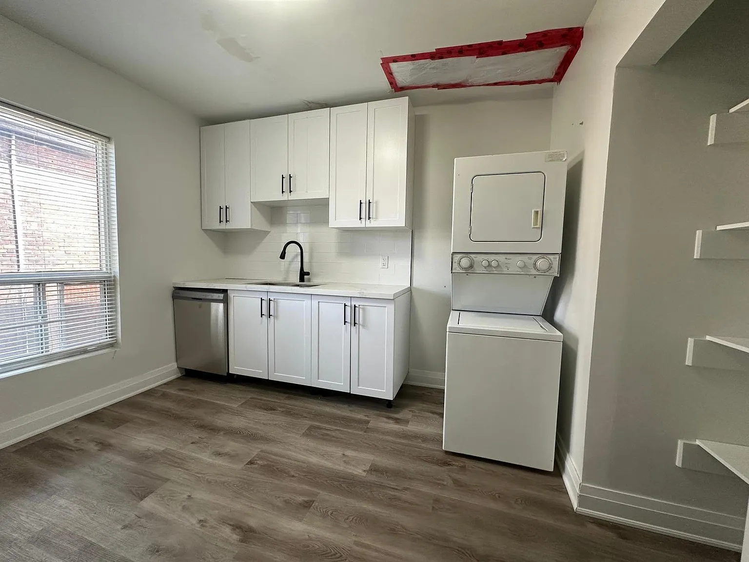 430 King St W — Photo 4