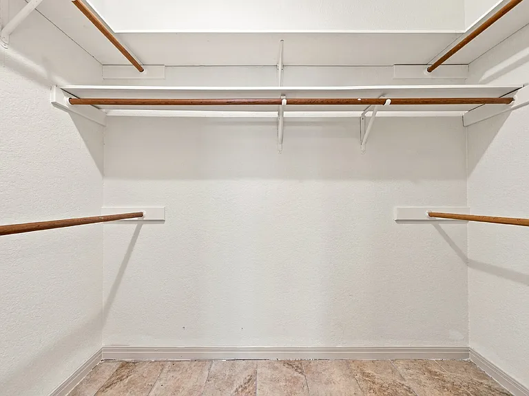 2207 Lancaster Gate Cv — Photo 15
