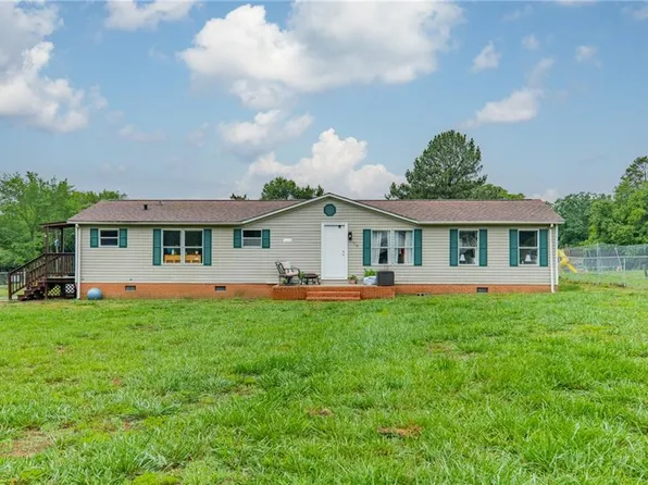 110 Crescent Heights Dr, Salisbury, NC 28146